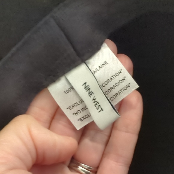 Nine West 100% Wool Felt Cloche Flower Fedora Bowler Style Flapper Hat - Picture 3 of 5